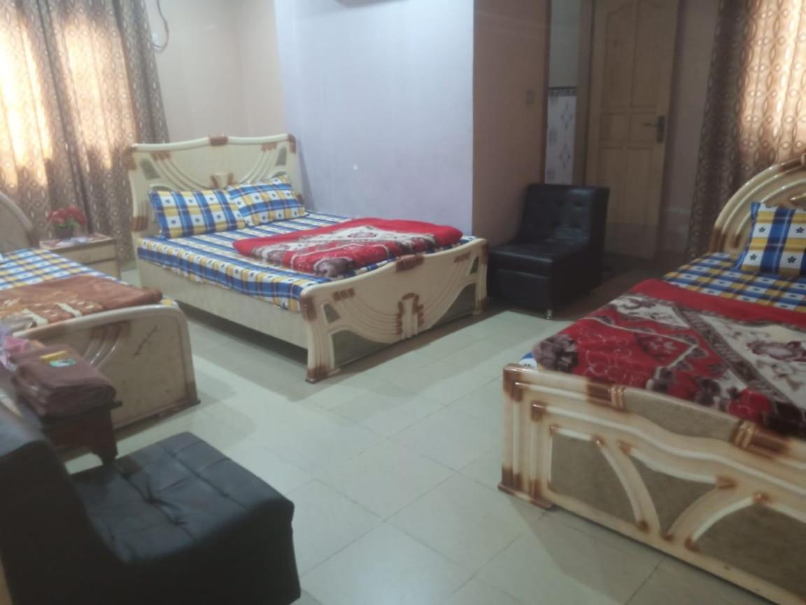 Palm Valley Hotel Sukkur Экстерьер фото