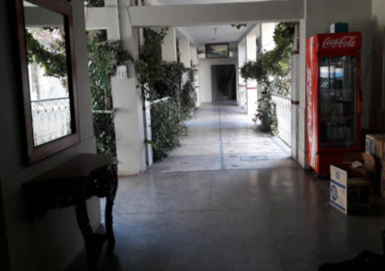 Palm Valley Hotel Sukkur Экстерьер фото