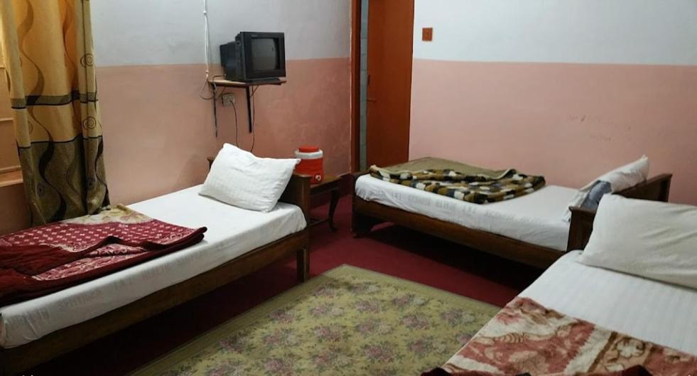Palm Valley Hotel Sukkur Экстерьер фото